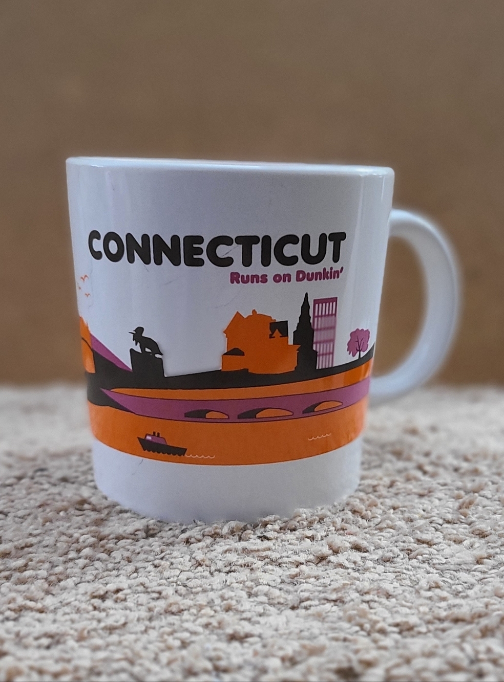 DUNKIN’ DONUTS 2013 Connecticut Collectible Destinations Coffee Mug Tea Cup